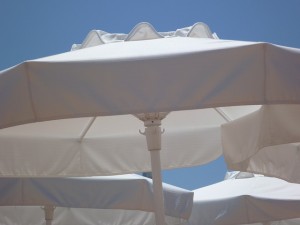 parasols-110271_640